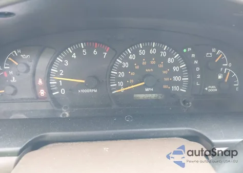 2004 Toyota Tundra Sr5 V8 z USA, uszkodzony, nr VIN 5TBBT441X4S453161